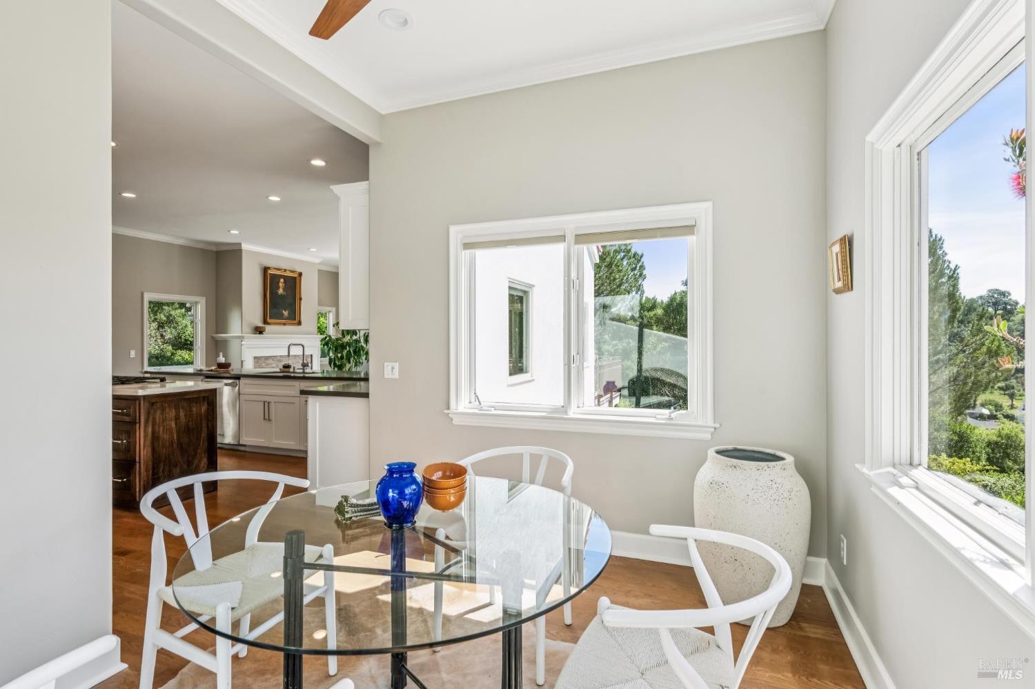 Detail Gallery Image 15 of 56 For 5 Heatherstone Ln, San Rafael,  CA 94903 - 4 Beds | 3 Baths