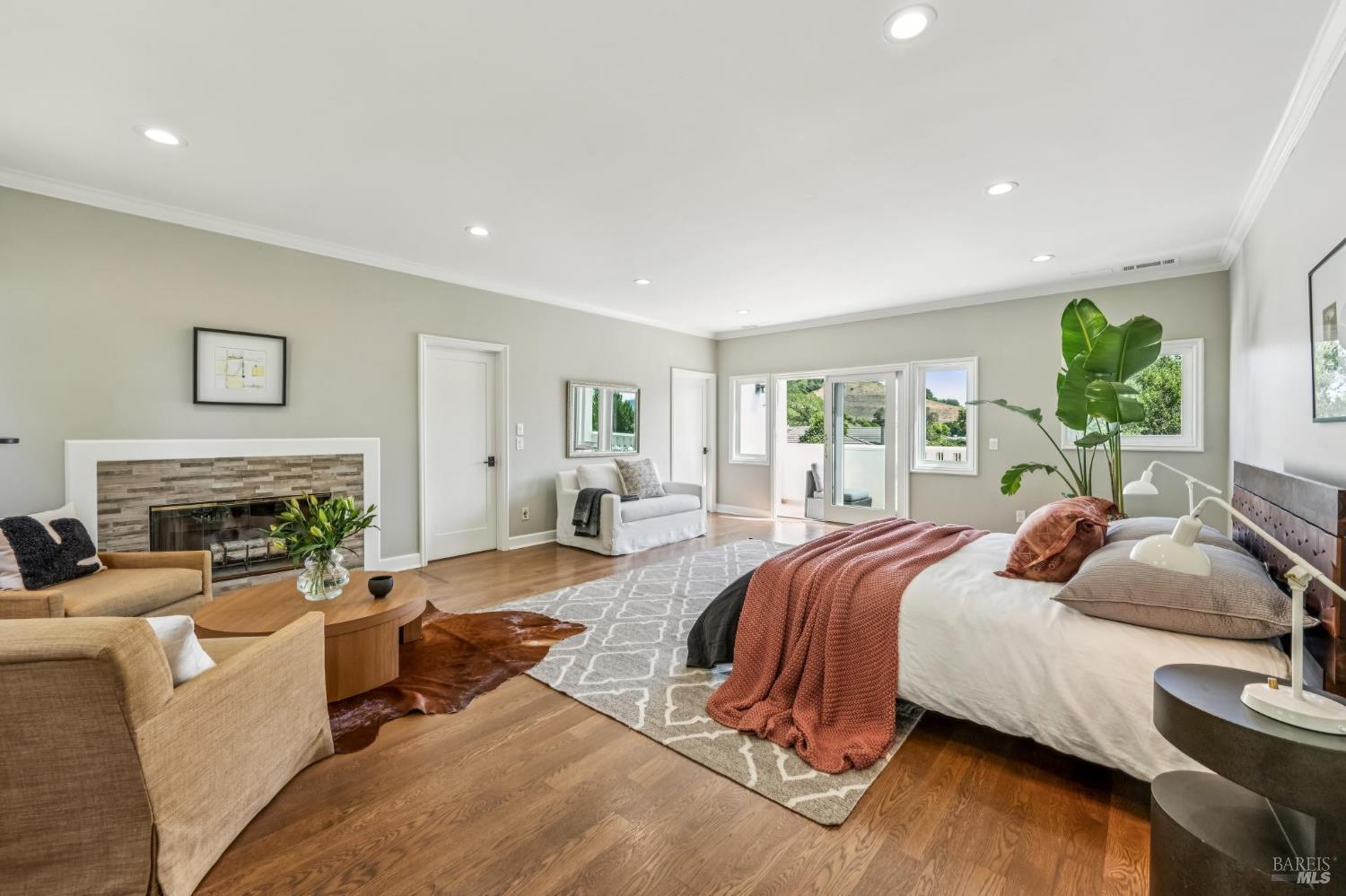 Detail Gallery Image 27 of 56 For 5 Heatherstone Ln, San Rafael,  CA 94903 - 4 Beds | 3 Baths