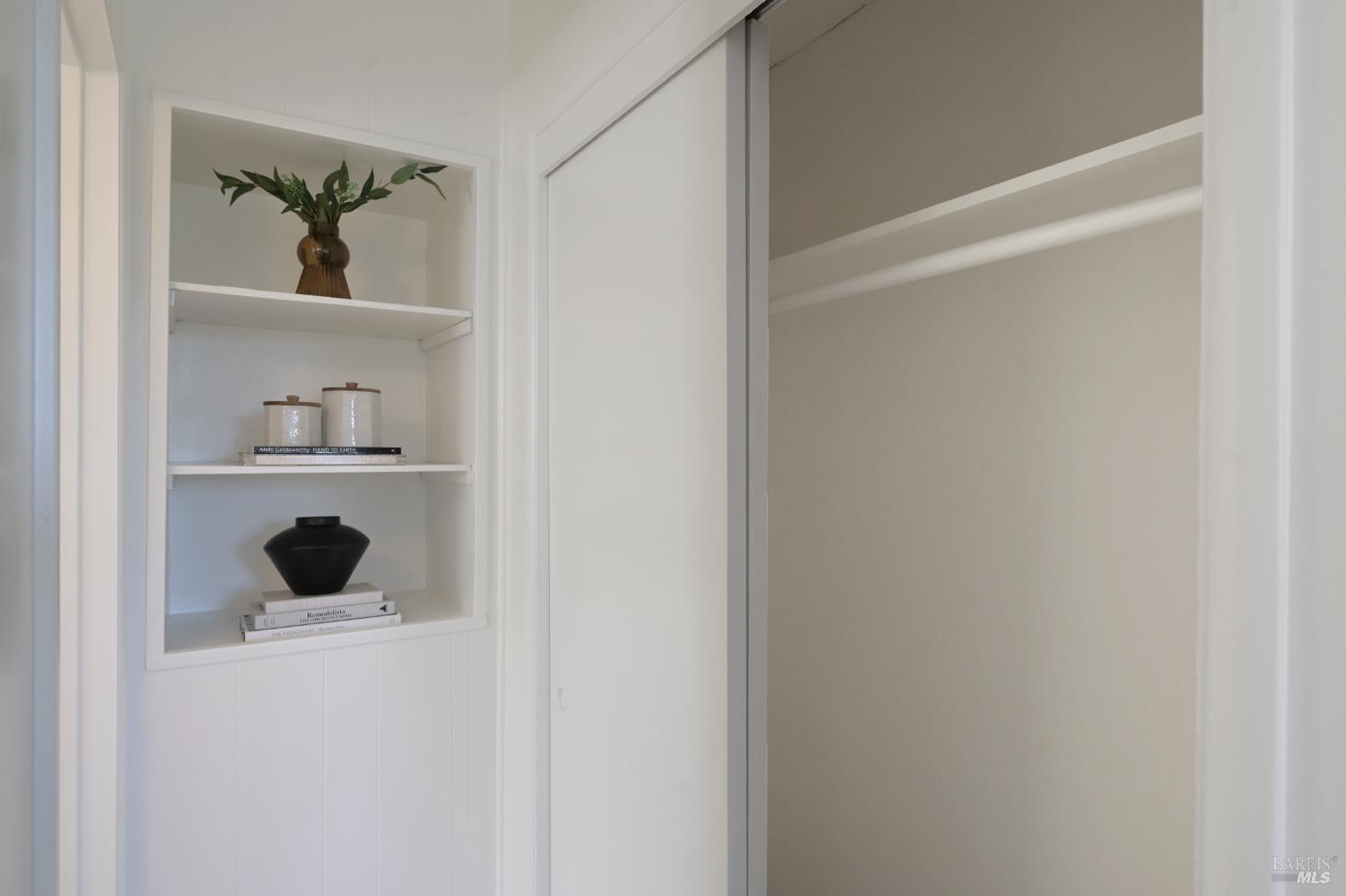 Detail Gallery Image 34 of 47 For 195 Edgewood Ave, Mill Valley,  CA 94941 - 4 Beds | 3 Baths