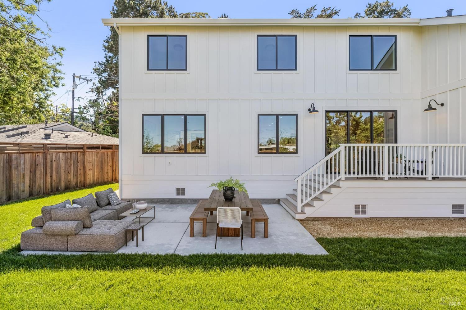 308 Marin Avenue photo 3