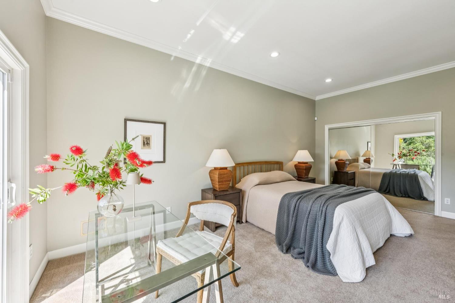 Detail Gallery Image 44 of 56 For 5 Heatherstone Ln, San Rafael,  CA 94903 - 4 Beds | 3 Baths