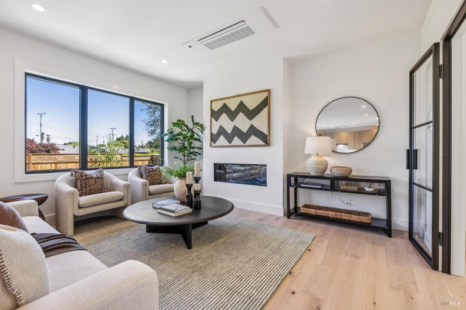 Detail Gallery Image 18 of 73 For 308 Marin Ave, Mill Valley,  CA 94941 - 4 Beds | 3/1 Baths