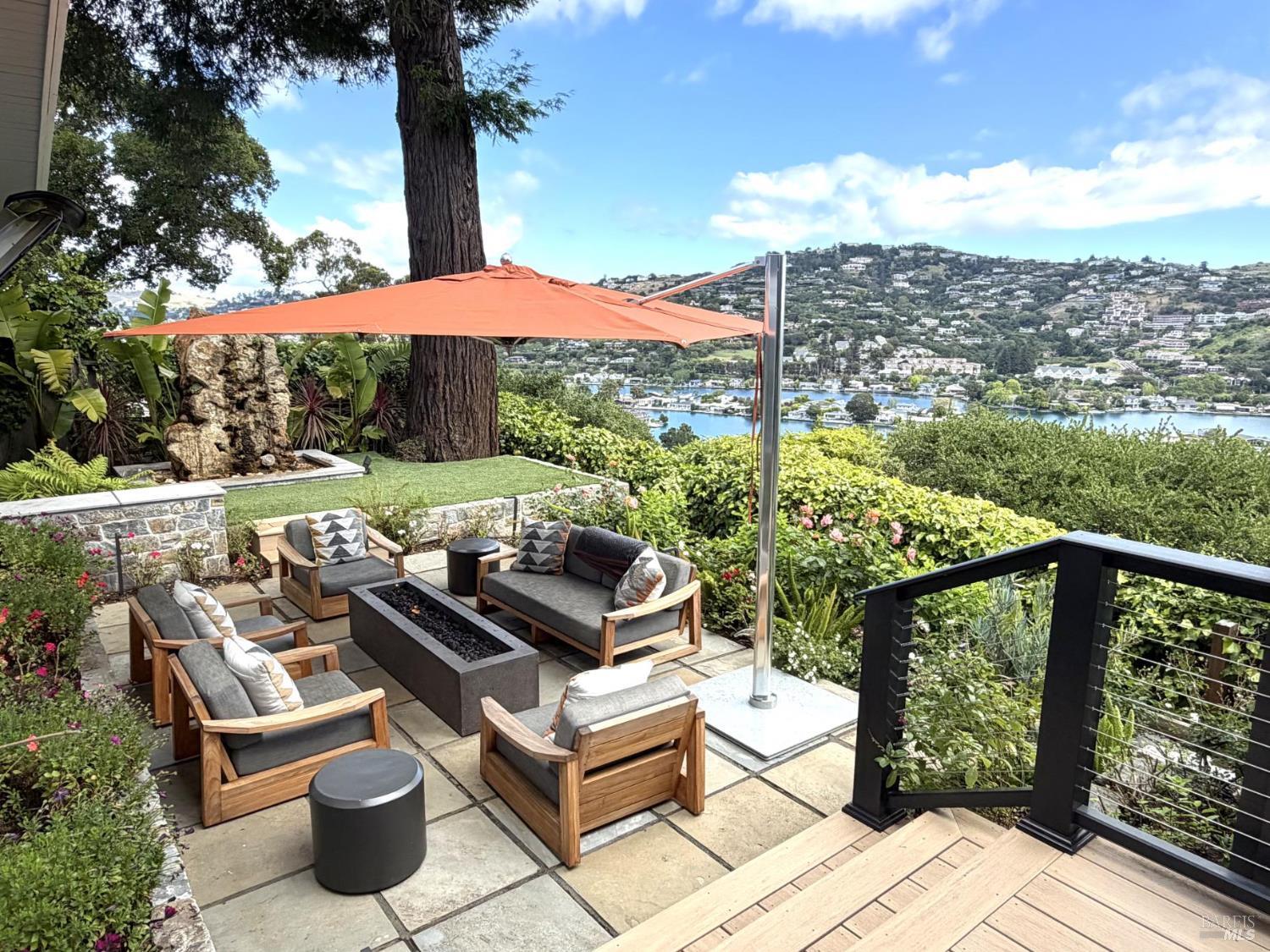 Detail Gallery Image 2 of 25 For 7 Britton Ave, Belvedere,  CA 94920 - 4 Beds | 2/1 Baths