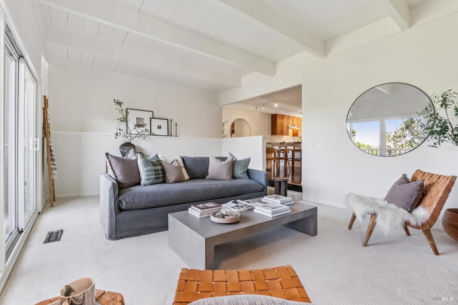 Detail Gallery Image 10 of 33 For 135 Lincoln Dr, Sausalito,  CA 94965 - 3 Beds | 2/1 Baths