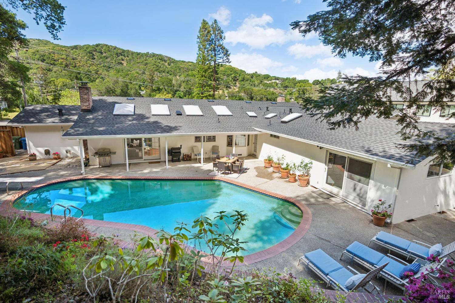 Detail Gallery Image 48 of 48 For 497 Fairway Dr, Novato,  CA 94949 - 4 Beds | 2 Baths