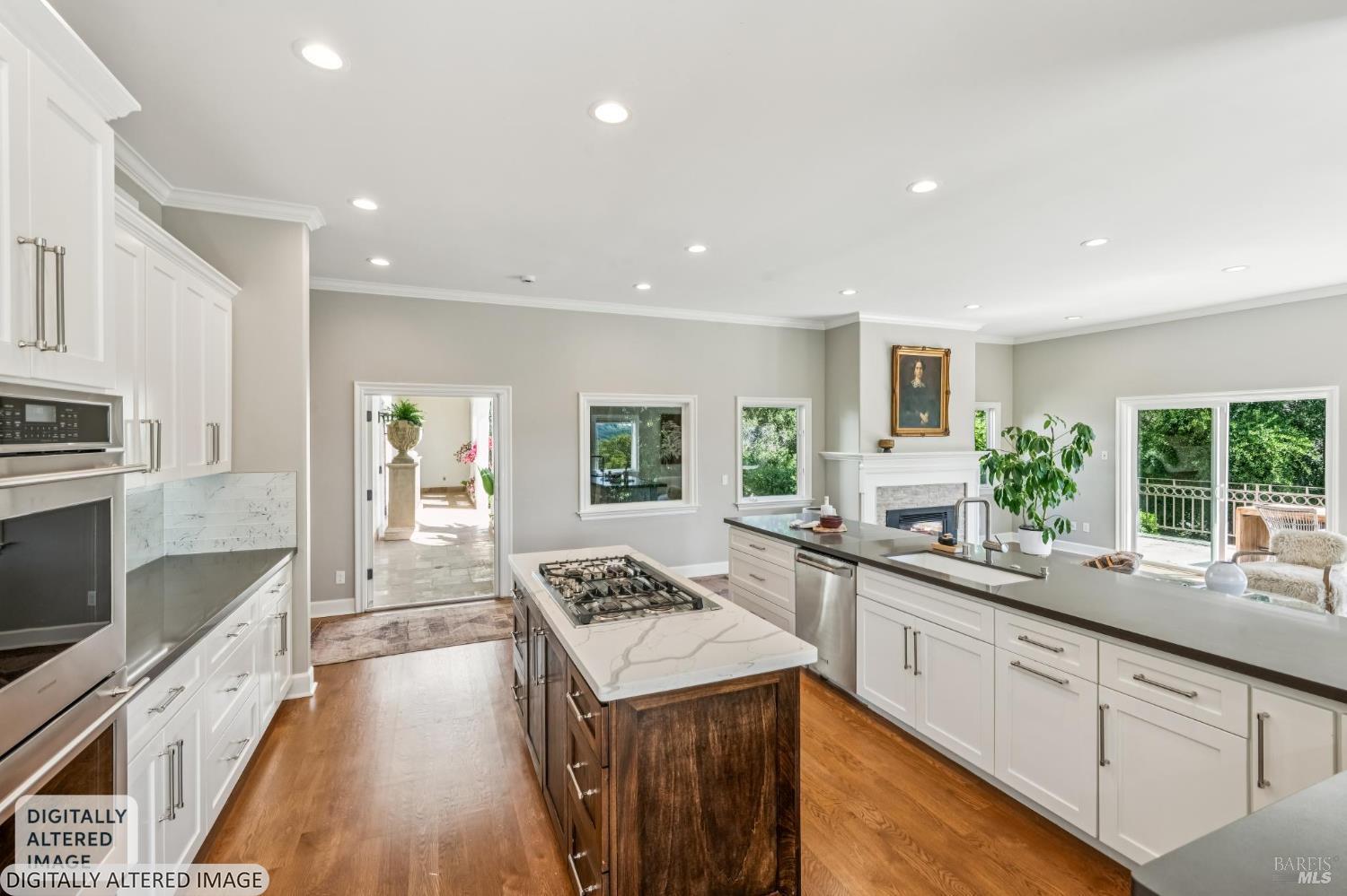 Detail Gallery Image 16 of 56 For 5 Heatherstone Ln, San Rafael,  CA 94903 - 4 Beds | 3 Baths