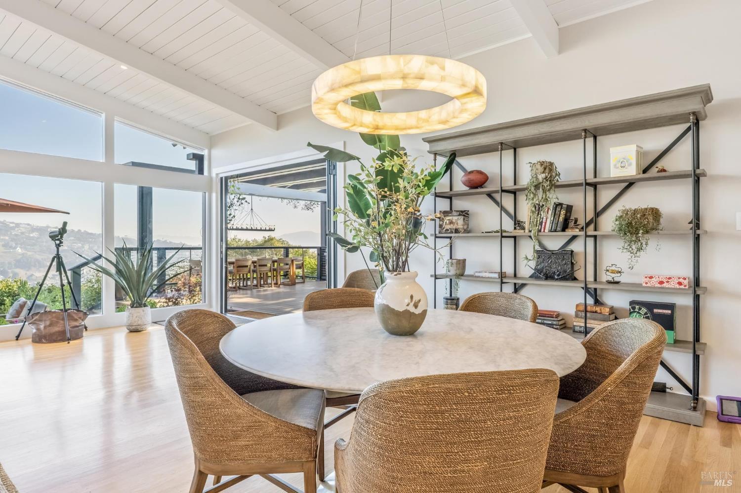 Detail Gallery Image 9 of 25 For 7 Britton Ave, Belvedere,  CA 94920 - 4 Beds | 2/1 Baths