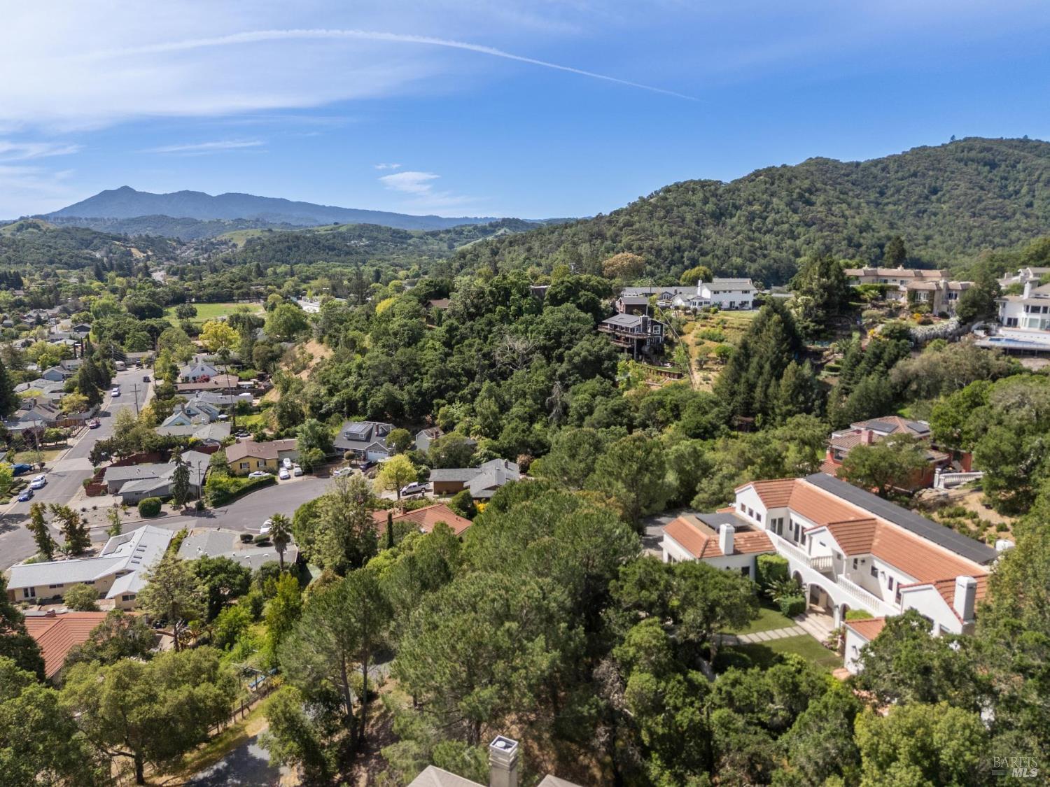 Detail Gallery Image 53 of 56 For 5 Heatherstone Ln, San Rafael,  CA 94903 - 4 Beds | 3 Baths