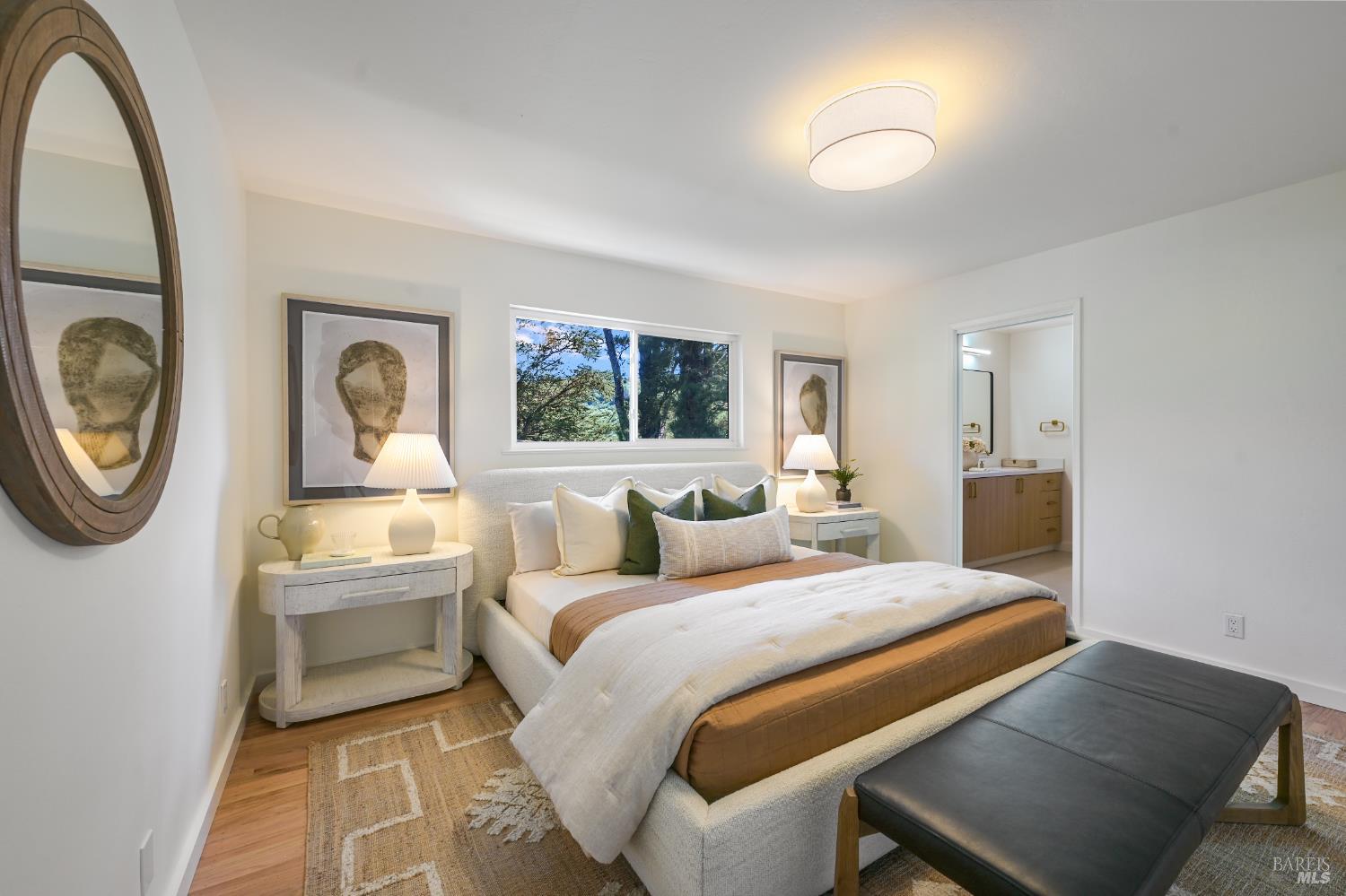 Detail Gallery Image 14 of 47 For 195 Edgewood Ave, Mill Valley,  CA 94941 - 4 Beds | 3 Baths