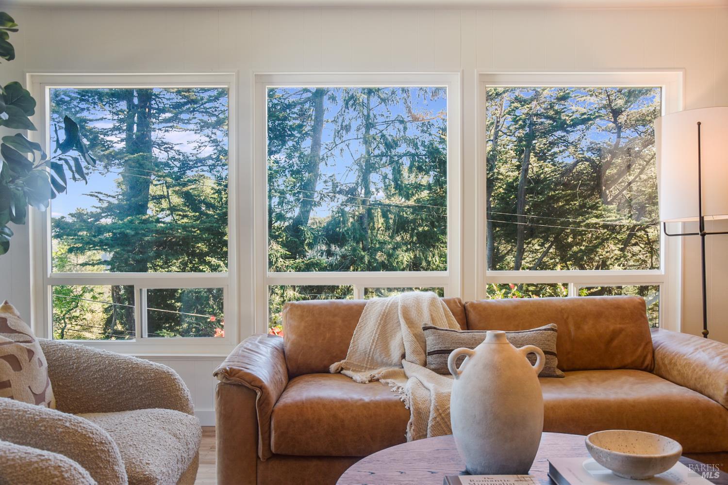 Detail Gallery Image 8 of 47 For 195 Edgewood Ave, Mill Valley,  CA 94941 - 4 Beds | 3 Baths