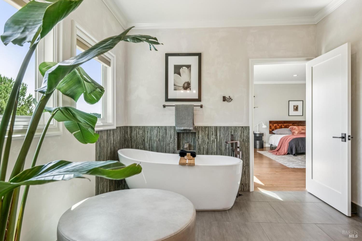 Detail Gallery Image 31 of 56 For 5 Heatherstone Ln, San Rafael,  CA 94903 - 4 Beds | 3 Baths