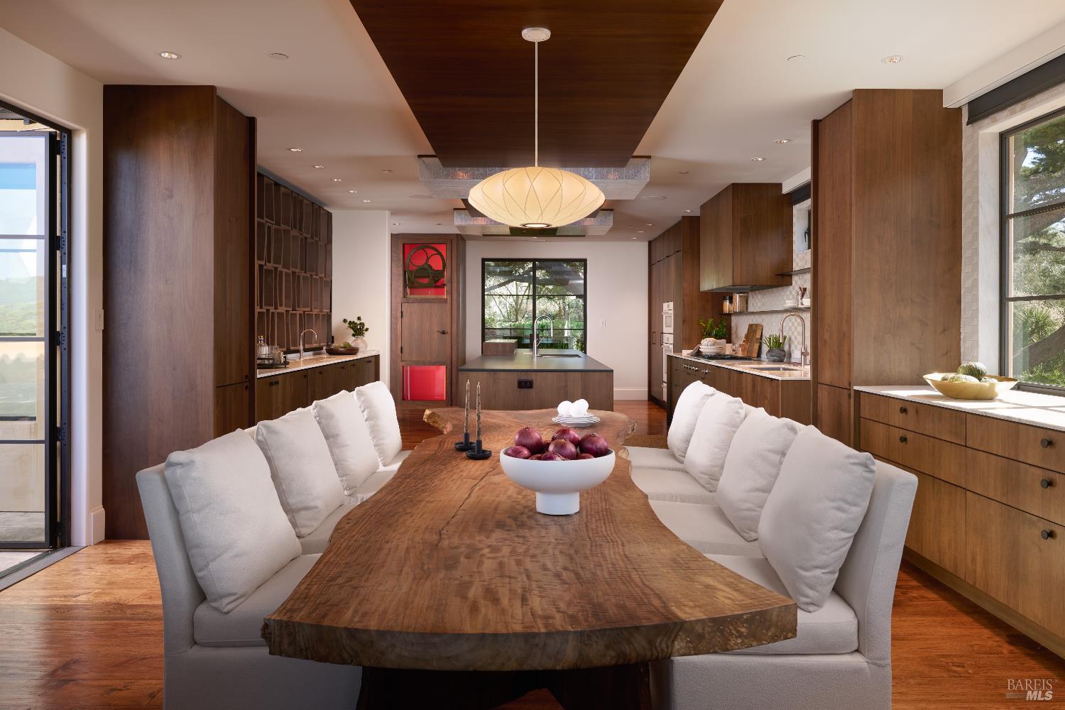 Detail Gallery Image 5 of 19 For 608 Seminary Dr, Mill Valley,  CA 94941 - 5 Beds | 4/2 Baths