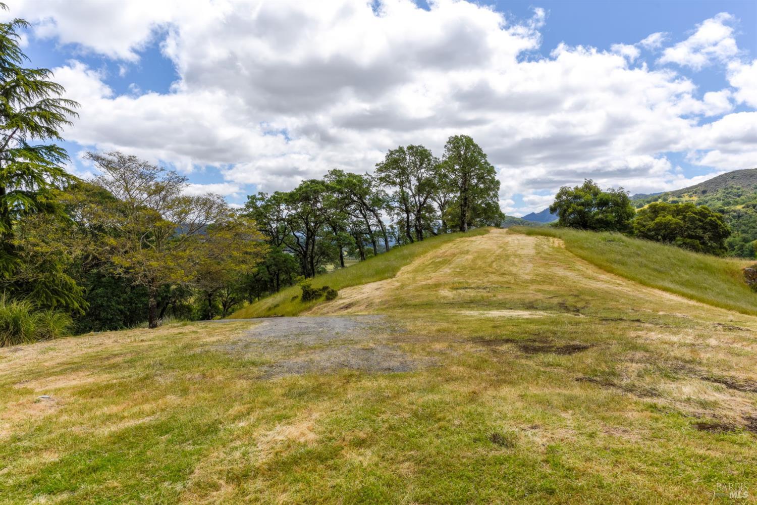 Detail Gallery Image 37 of 46 For 4610 Feliz Creek Rd, Hopland,  CA 95449 - 1 Beds | 1/1 Baths
