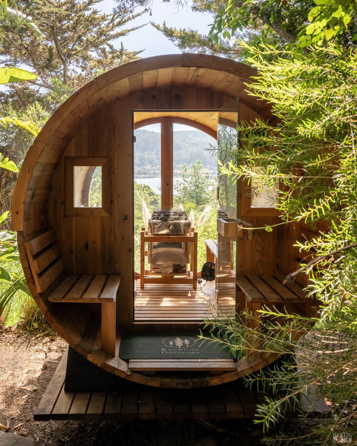 Detail Gallery Image 15 of 19 For 608 Seminary Dr, Mill Valley,  CA 94941 - 5 Beds | 4/2 Baths