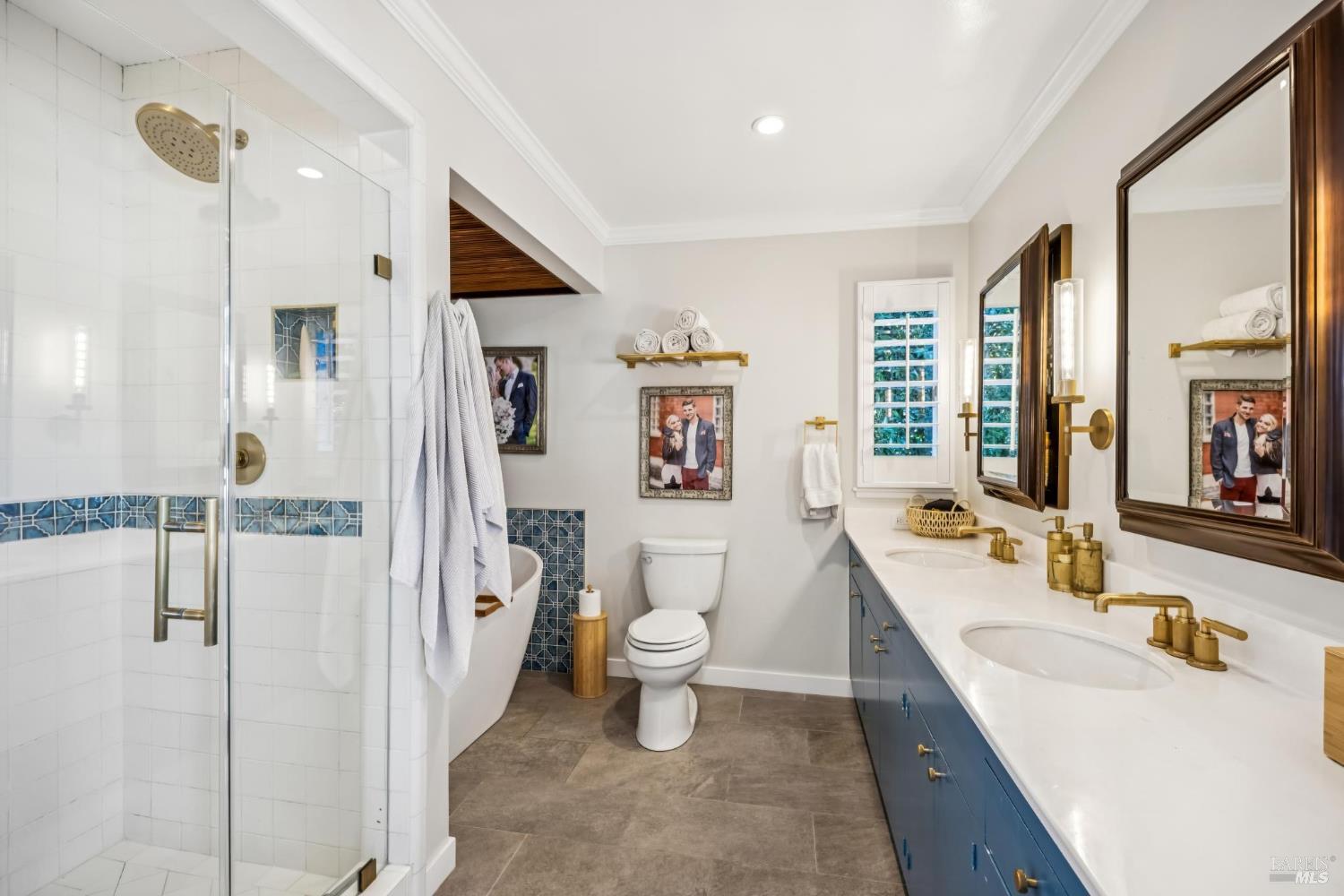 Detail Gallery Image 12 of 25 For 7 Britton Ave, Belvedere,  CA 94920 - 4 Beds | 2/1 Baths