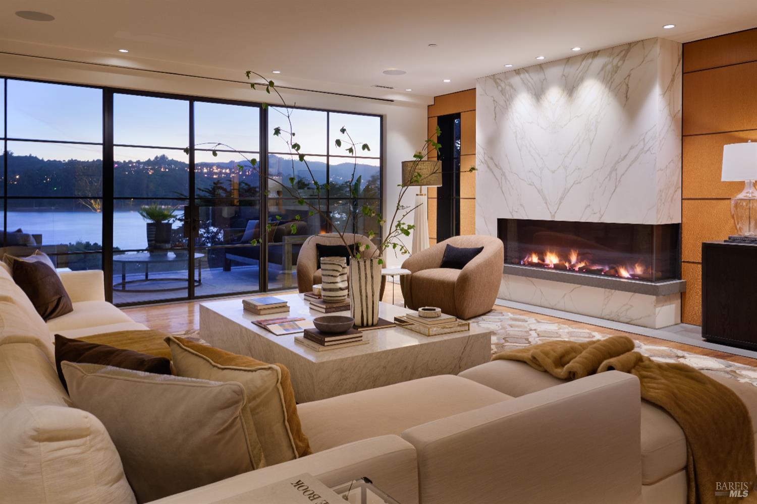 Detail Gallery Image 3 of 19 For 608 Seminary Dr, Mill Valley,  CA 94941 - 5 Beds | 4/2 Baths