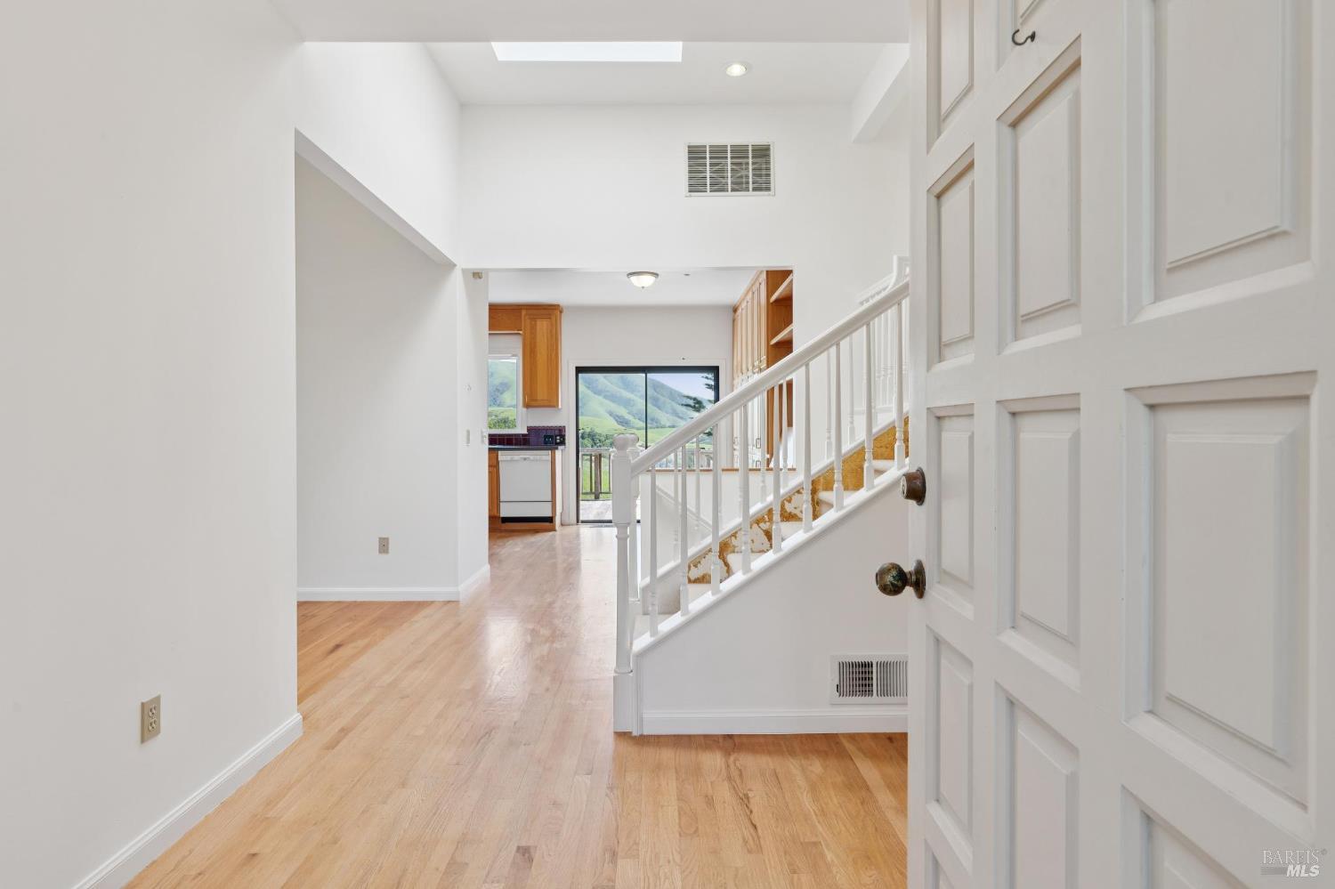 Detail Gallery Image 6 of 64 For 11798 Highway 1 Unkn, Point Reyes Station,  CA 94956 - 3 Beds | 3/1 Baths