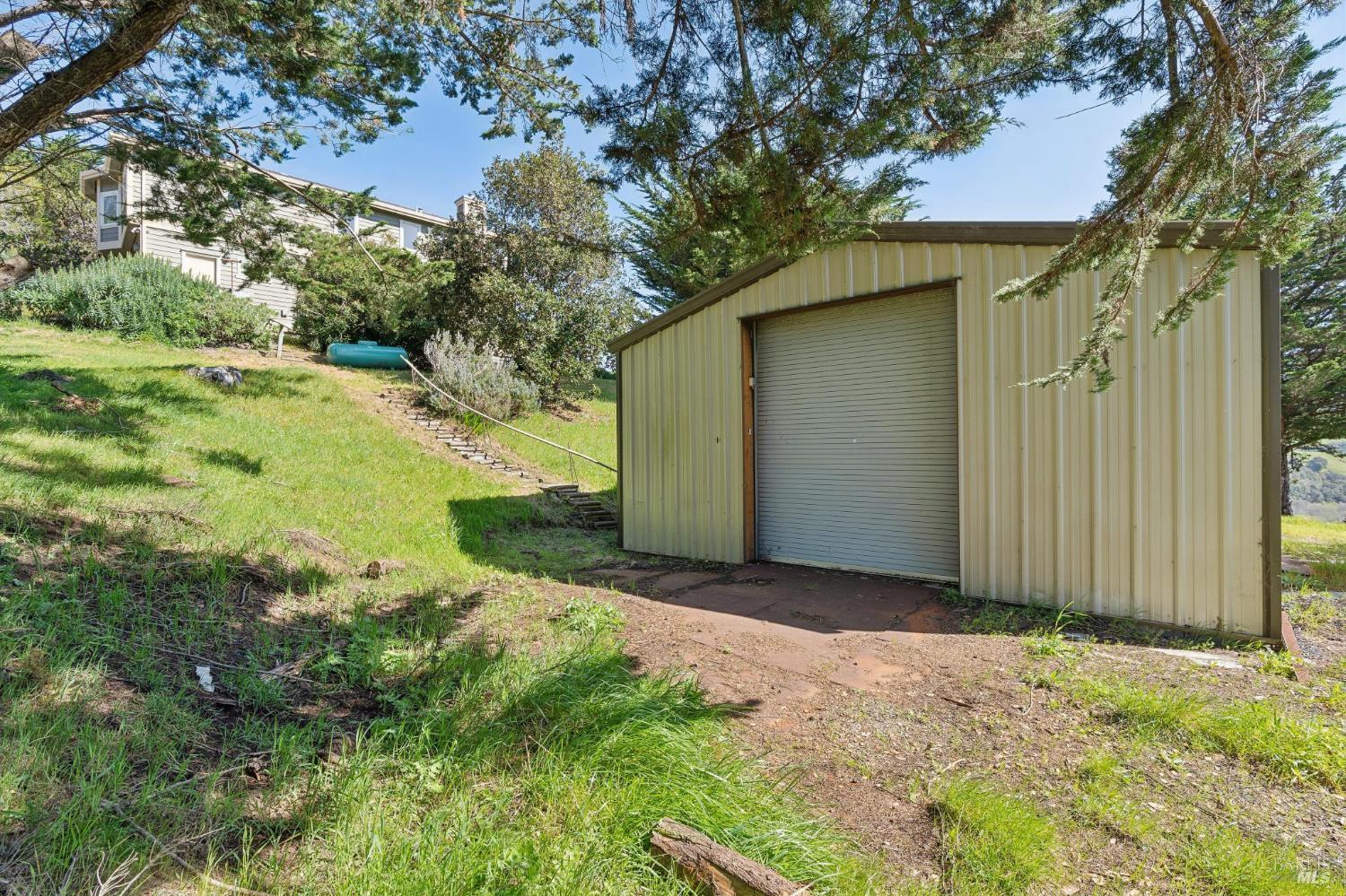 Detail Gallery Image 40 of 64 For 11798 Highway 1 Unkn, Point Reyes Station,  CA 94956 - 3 Beds | 3/1 Baths