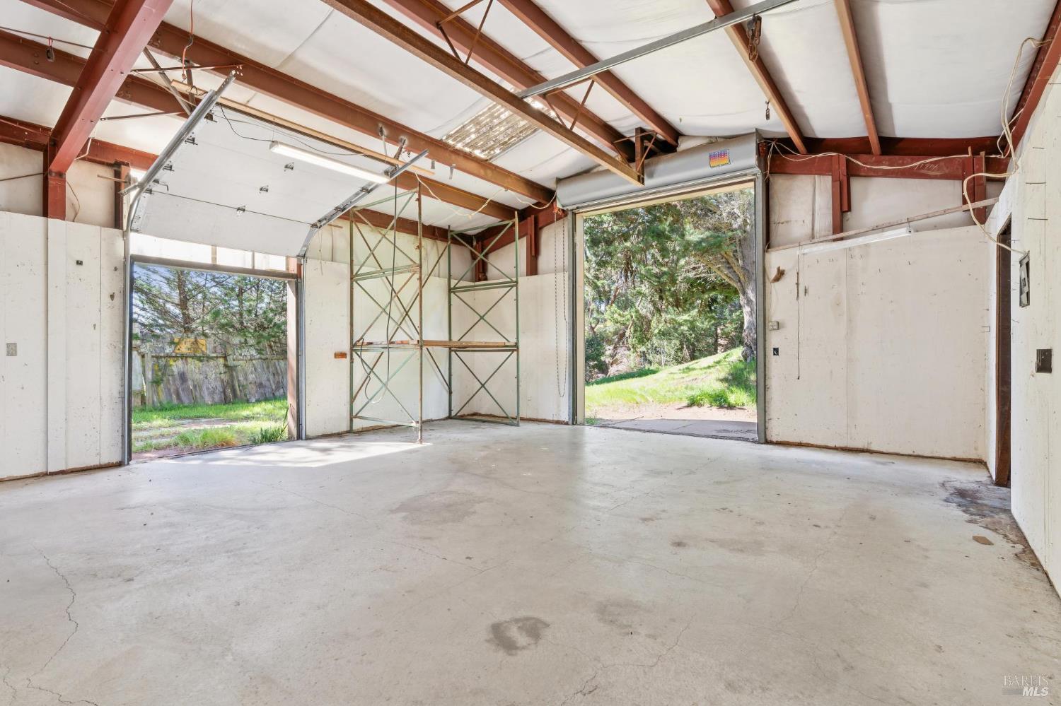 Detail Gallery Image 45 of 64 For 11798 Highway 1 Unkn, Point Reyes Station,  CA 94956 - 3 Beds | 3/1 Baths