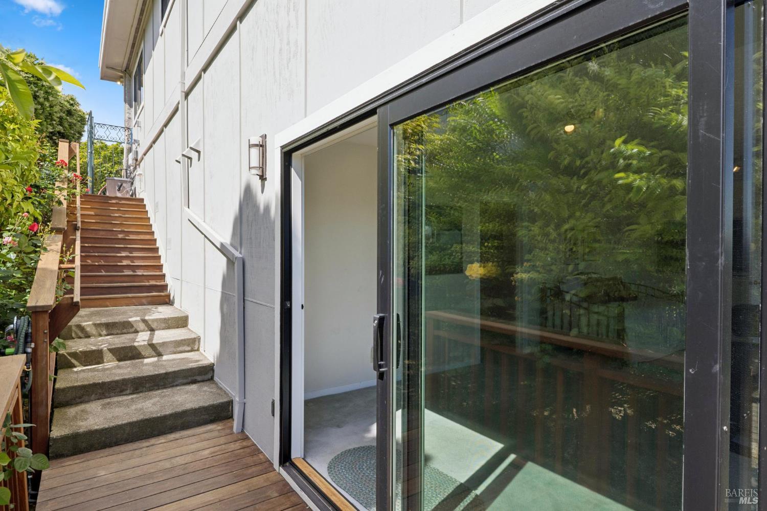 Detail Gallery Image 69 of 90 For 120 Fernwood Dr, San Rafael,  CA 94901 - 4 Beds | 3 Baths