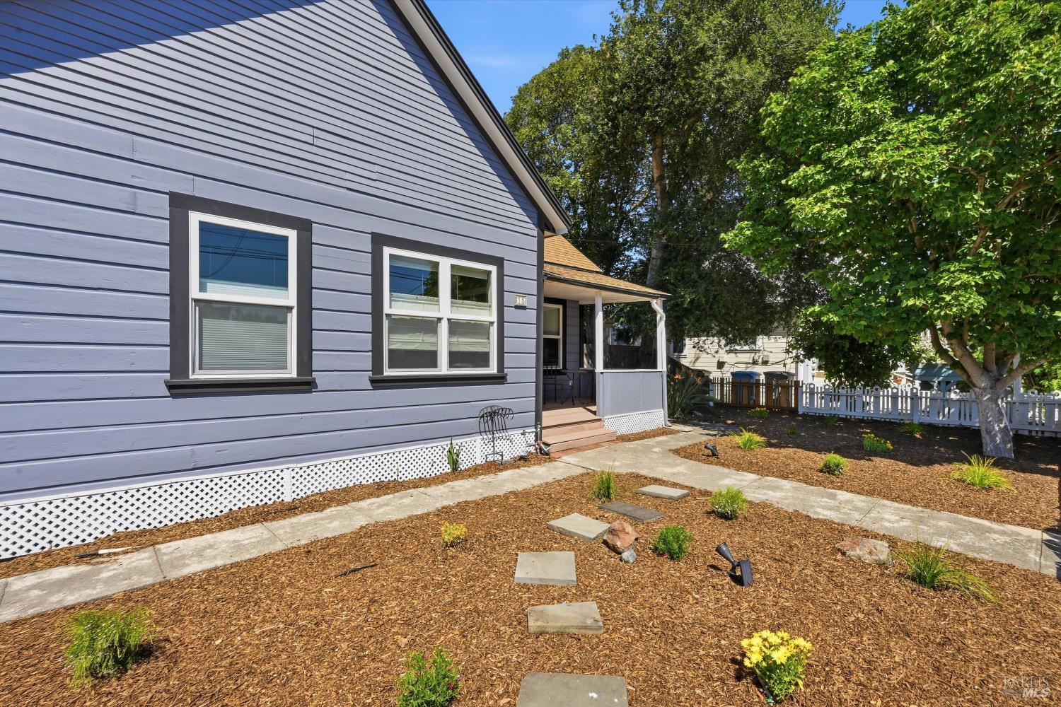 15 10th Street photo 2