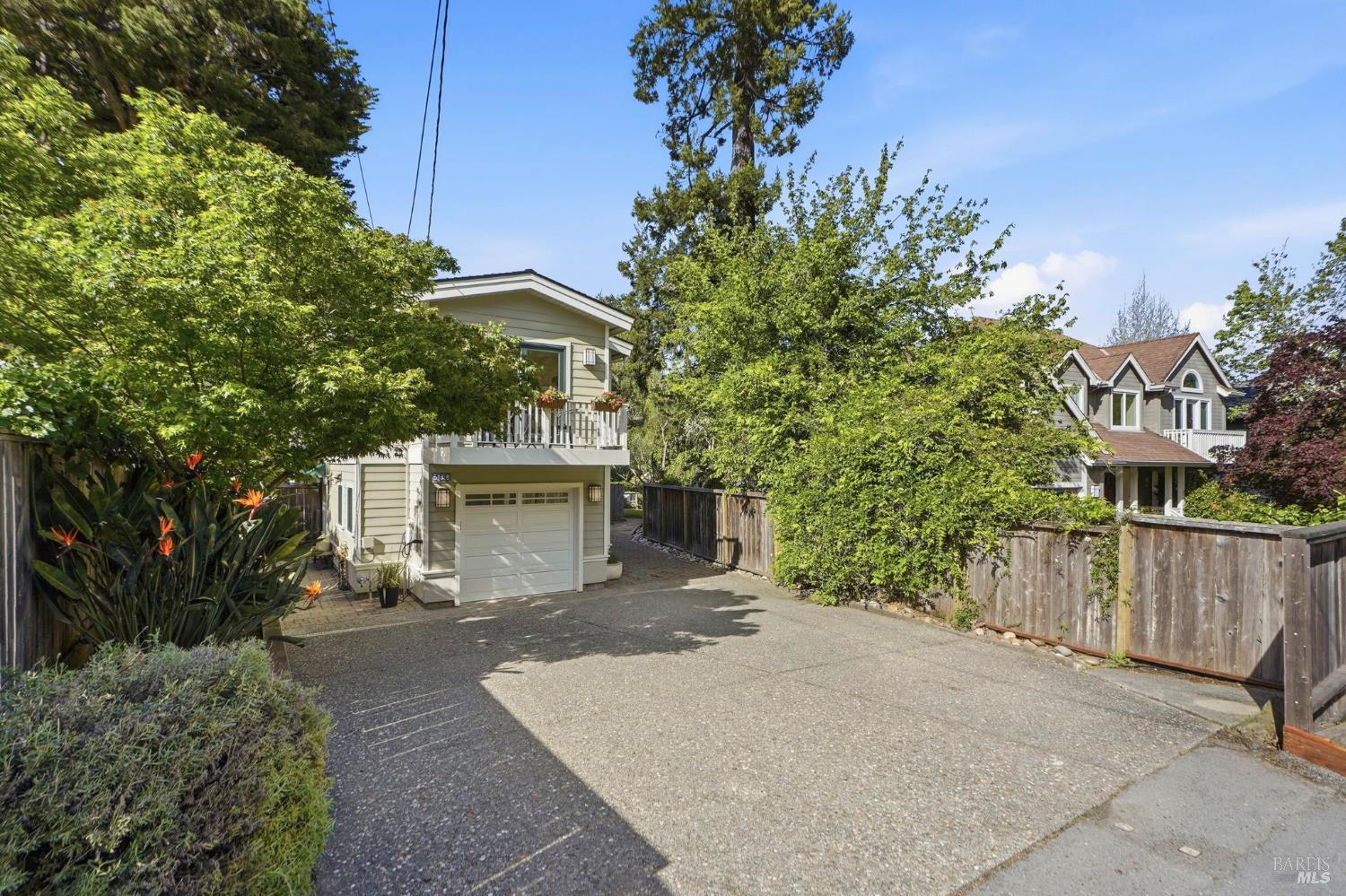 Detail Gallery Image 40 of 41 For 538 Marin Ave, Mill Valley,  CA 94941 - 4 Beds | 4 Baths