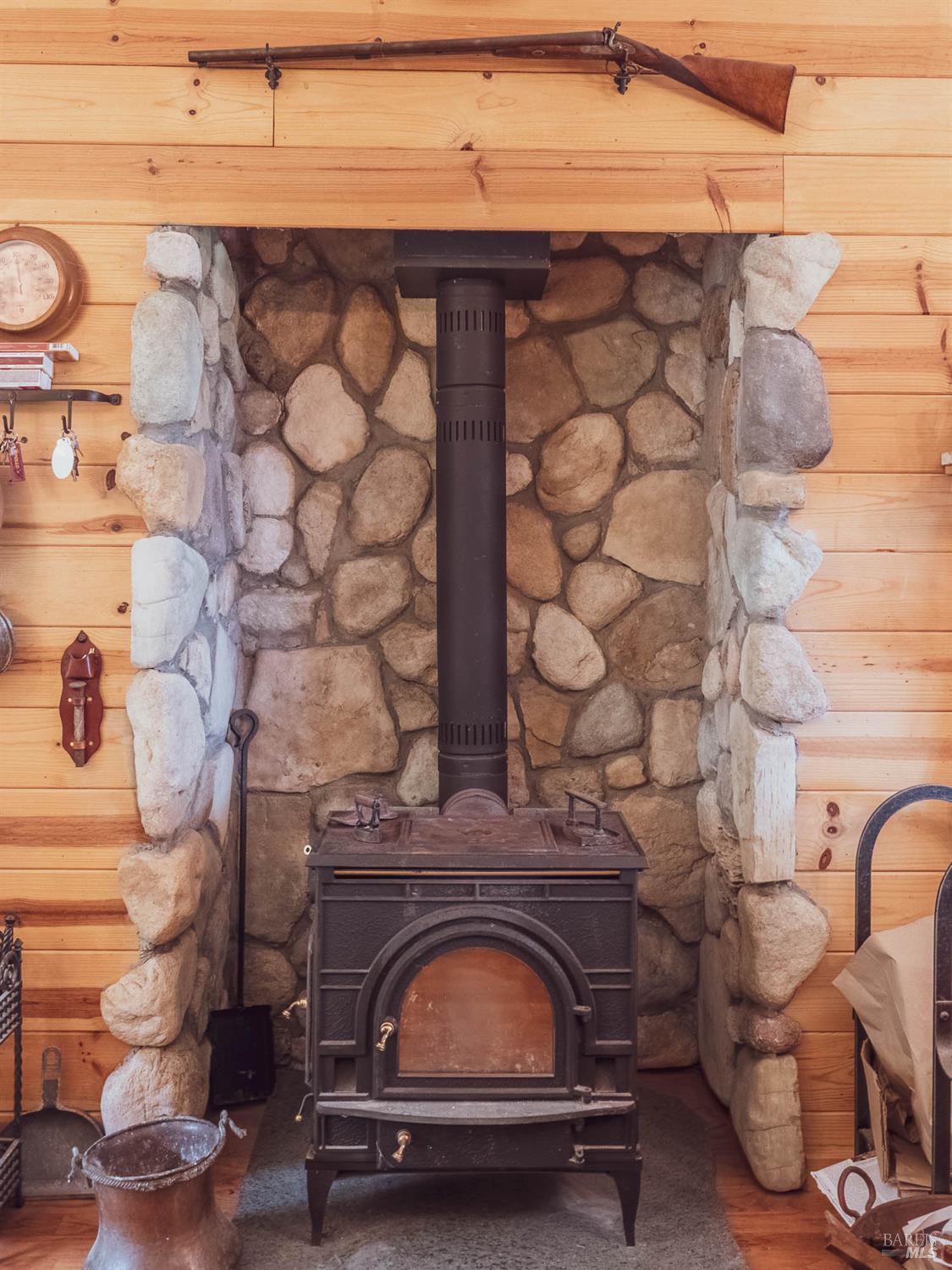 Detail Gallery Image 4 of 60 For 15890 Yorkville Ranch Rd, Yorkville,  CA 95494 - 2 Beds | 1 Baths