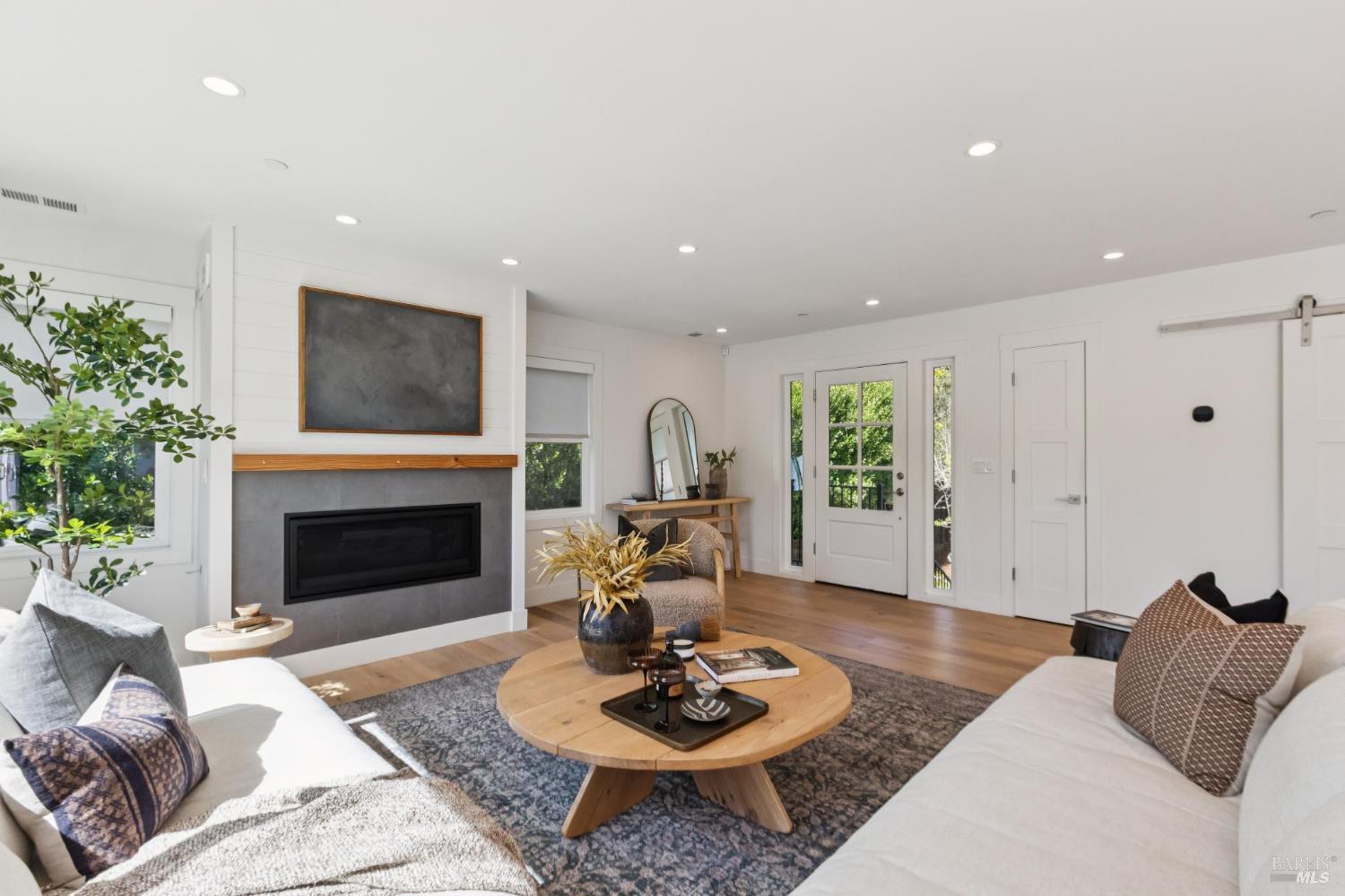 Detail Gallery Image 3 of 42 For 31 Alvarado Ave, Mill Valley,  CA 94941 - 4 Beds | 3 Baths