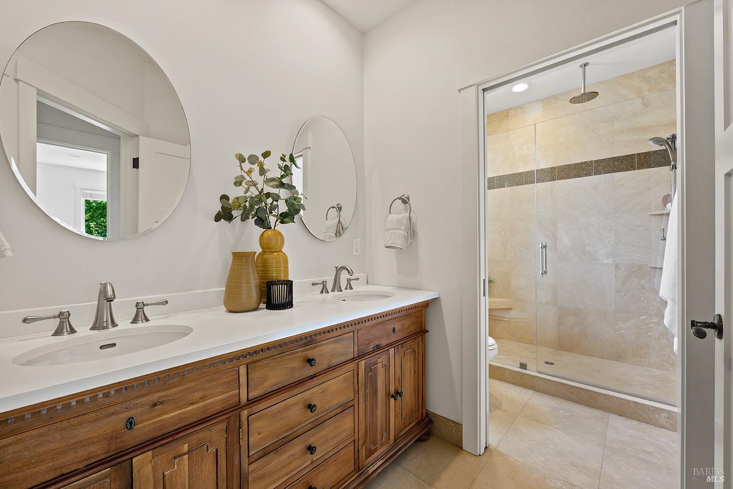 Detail Gallery Image 37 of 80 For 15 Wildwood Ln, Novato,  CA 94947 - 5 Beds | 4/1 Baths