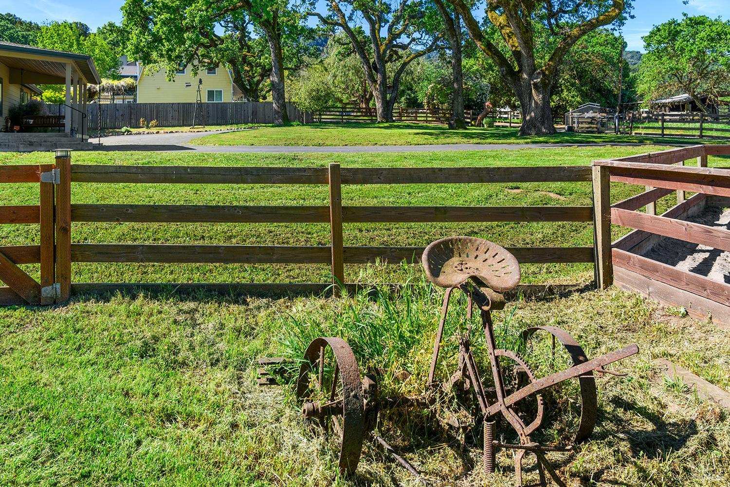 Detail Gallery Image 62 of 80 For 15 Wildwood Ln, Novato,  CA 94947 - 5 Beds | 4/1 Baths