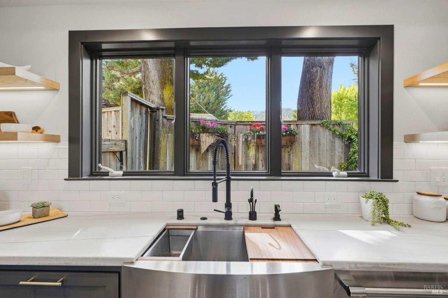 Detail Gallery Image 8 of 41 For 538 Marin Ave, Mill Valley,  CA 94941 - 4 Beds | 4 Baths