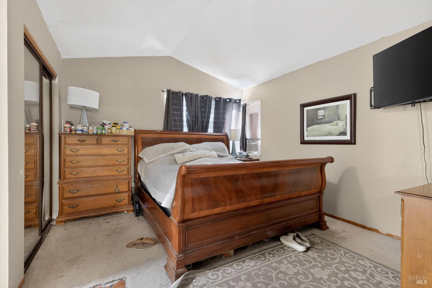 Detail Gallery Image 9 of 15 For 127 Marguerite Ln, Cloverdale,  CA 95425 - 4 Beds | 2/1 Baths