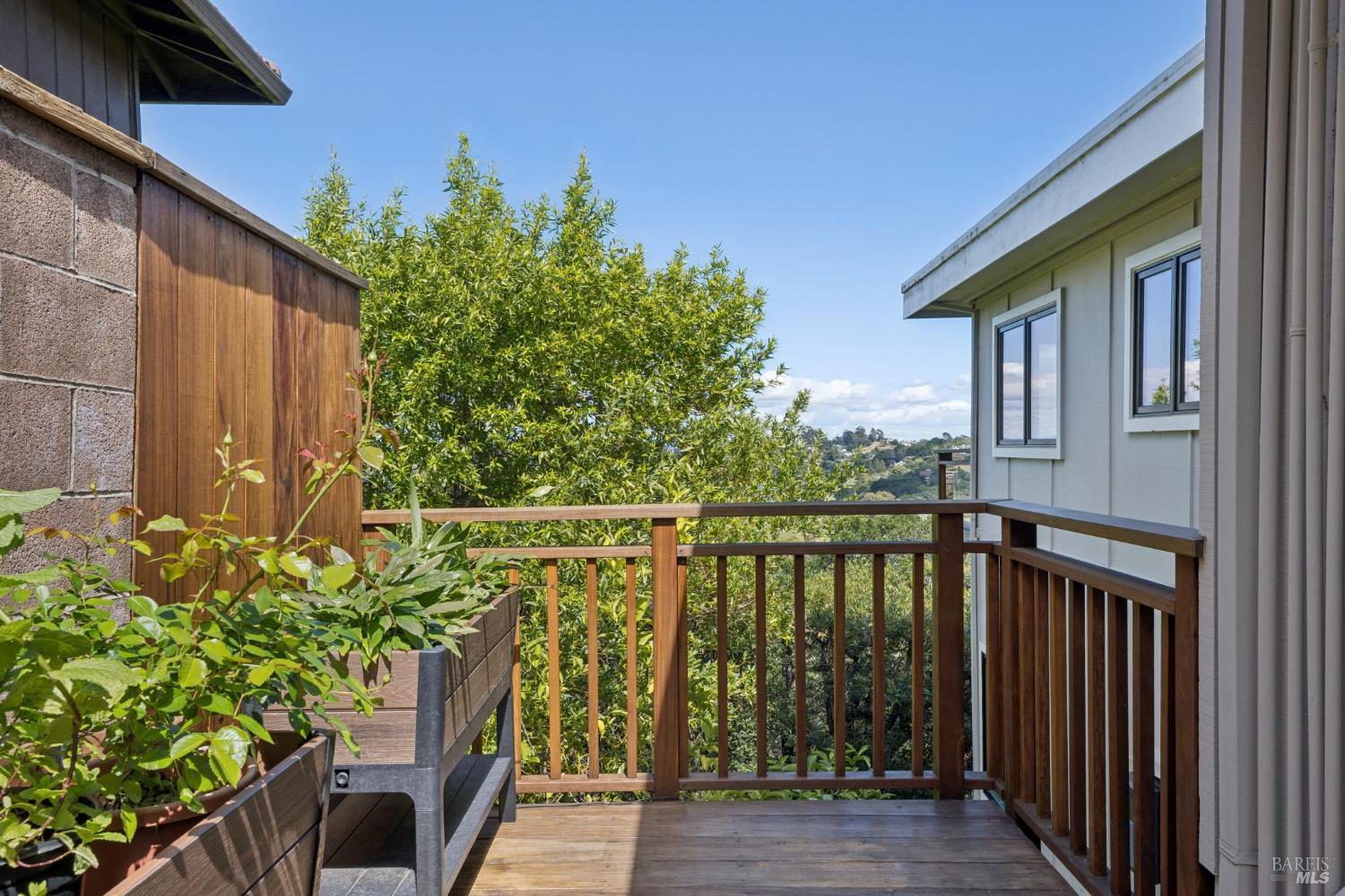 Detail Gallery Image 65 of 90 For 120 Fernwood Dr, San Rafael,  CA 94901 - 4 Beds | 3 Baths