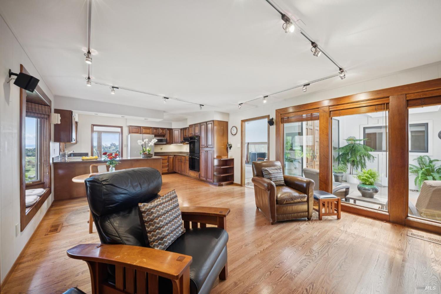 Detail Gallery Image 40 of 90 For 120 Fernwood Dr, San Rafael,  CA 94901 - 4 Beds | 3 Baths