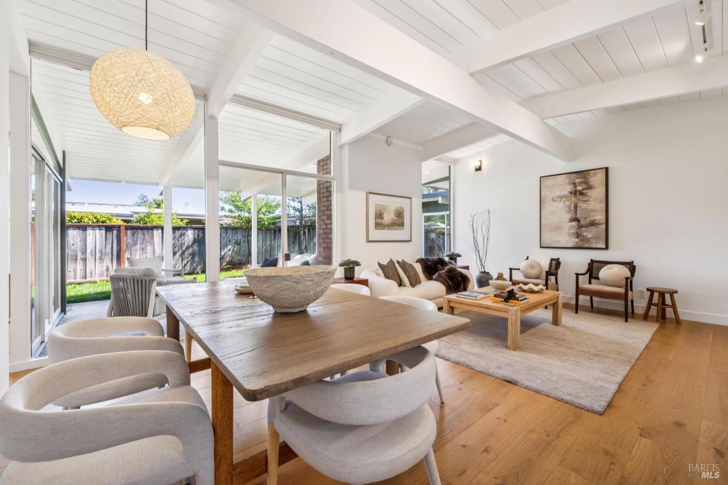 Detail Gallery Image 12 of 57 For 711 Del Ganado Rd, San Rafael,  CA 94903 - 4 Beds | 2 Baths