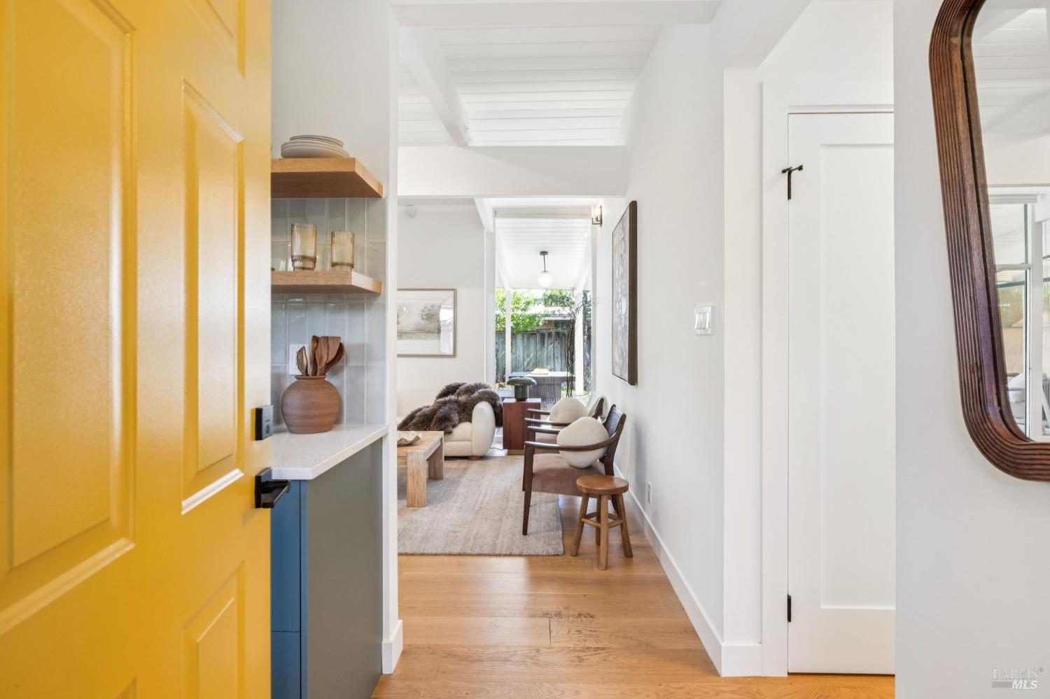 Detail Gallery Image 5 of 57 For 711 Del Ganado Rd, San Rafael,  CA 94903 - 4 Beds | 2 Baths