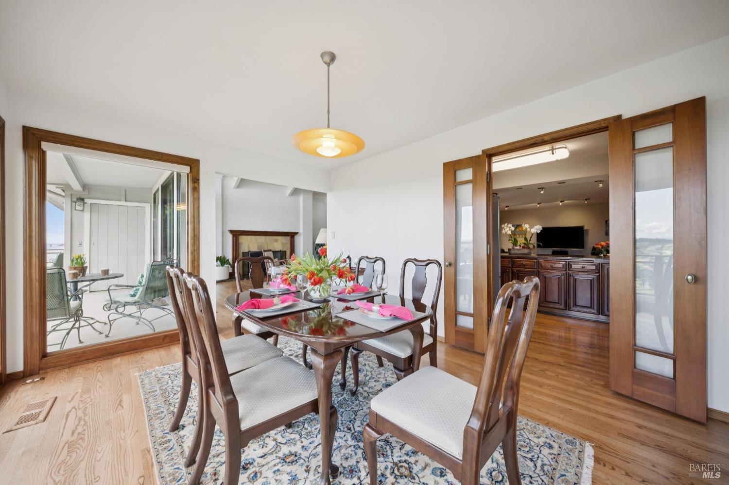 Detail Gallery Image 35 of 90 For 120 Fernwood Dr, San Rafael,  CA 94901 - 4 Beds | 3 Baths