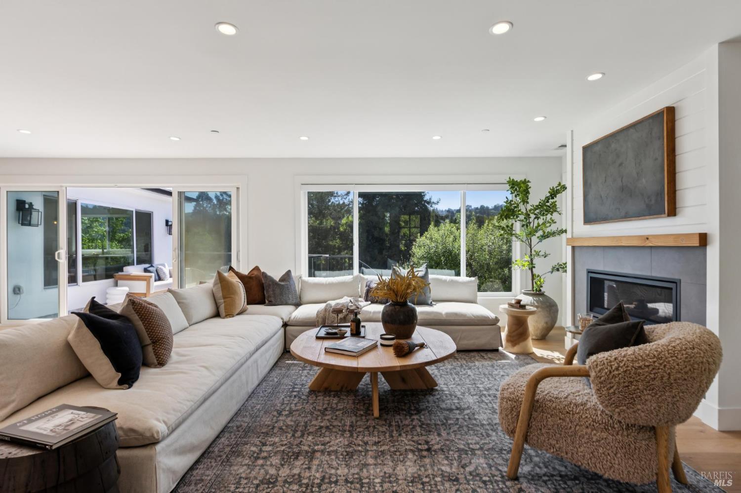 Detail Gallery Image 7 of 42 For 31 Alvarado Ave, Mill Valley,  CA 94941 - 4 Beds | 3 Baths