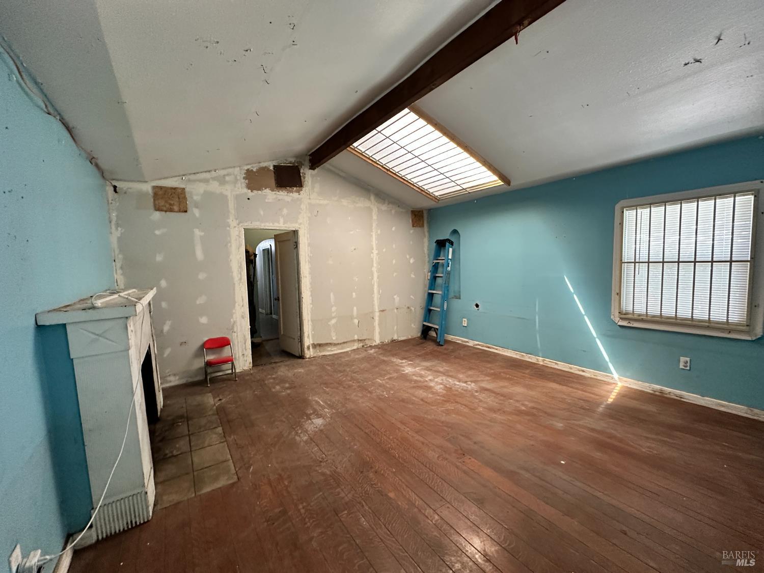 Detail Gallery Image 6 of 16 For 507 Central Ave, Vallejo,  CA 94590 - 3 Beds | 2 Baths