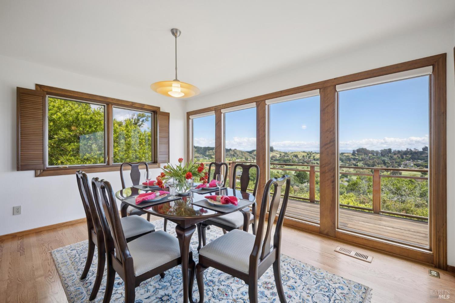 Detail Gallery Image 31 of 90 For 120 Fernwood Dr, San Rafael,  CA 94901 - 4 Beds | 3 Baths