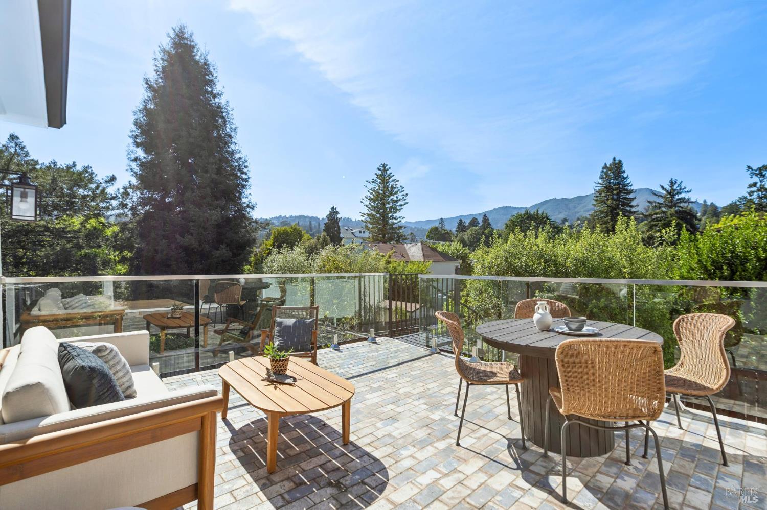 Detail Gallery Image 10 of 42 For 31 Alvarado Ave, Mill Valley,  CA 94941 - 4 Beds | 3 Baths