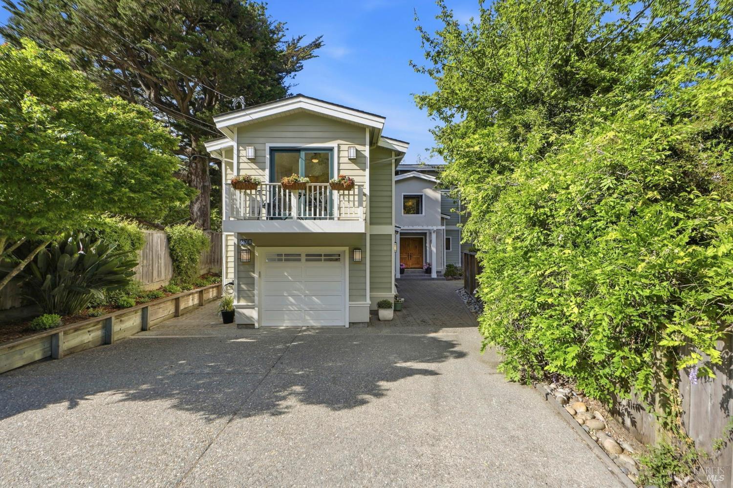 Detail Gallery Image 36 of 41 For 538 Marin Ave, Mill Valley,  CA 94941 - 4 Beds | 4 Baths