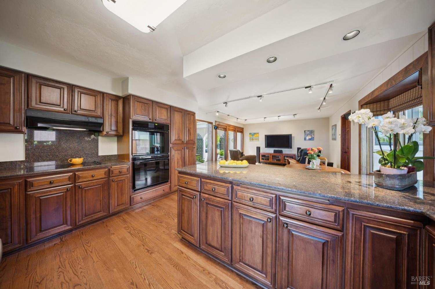 Detail Gallery Image 47 of 90 For 120 Fernwood Dr, San Rafael,  CA 94901 - 4 Beds | 3 Baths