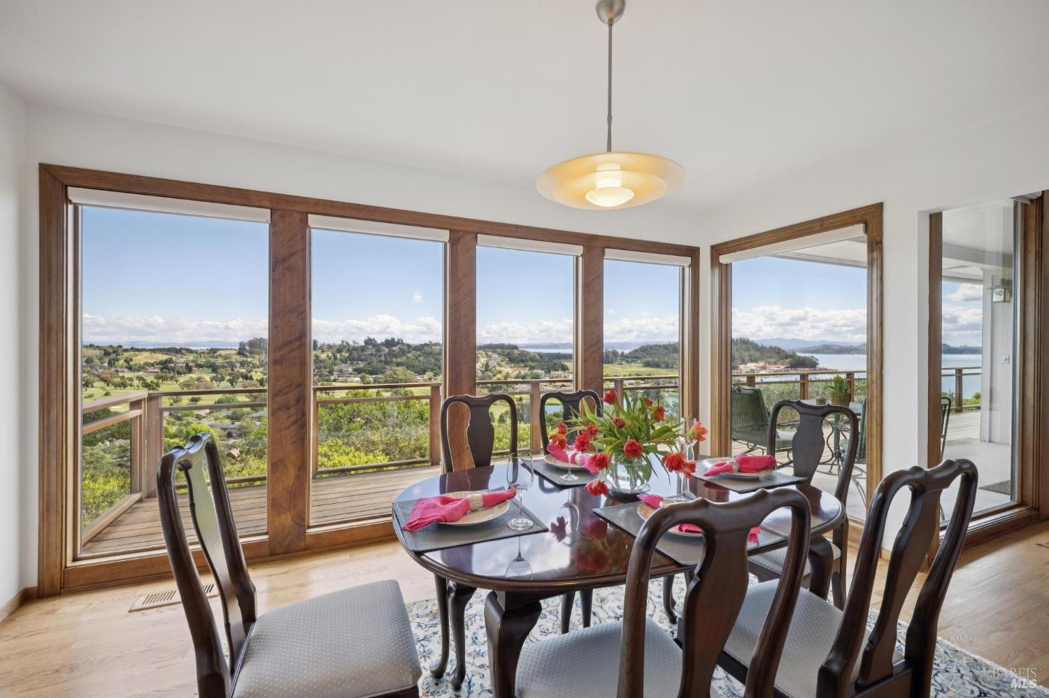 Detail Gallery Image 33 of 90 For 120 Fernwood Dr, San Rafael,  CA 94901 - 4 Beds | 3 Baths