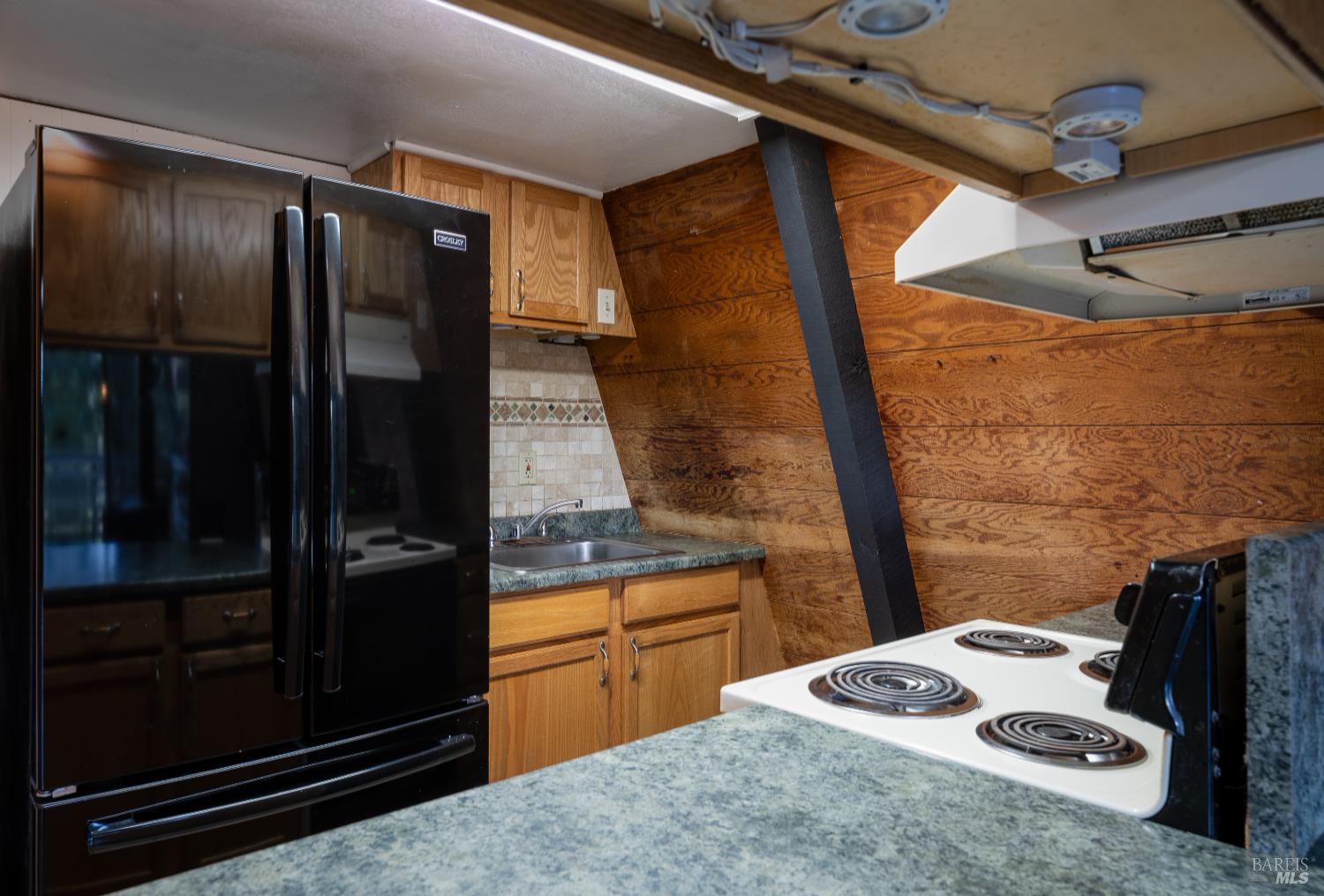 Detail Gallery Image 10 of 22 For 1500 Perch Way, Willits,  CA 95490 - 2 Beds | 2 Baths