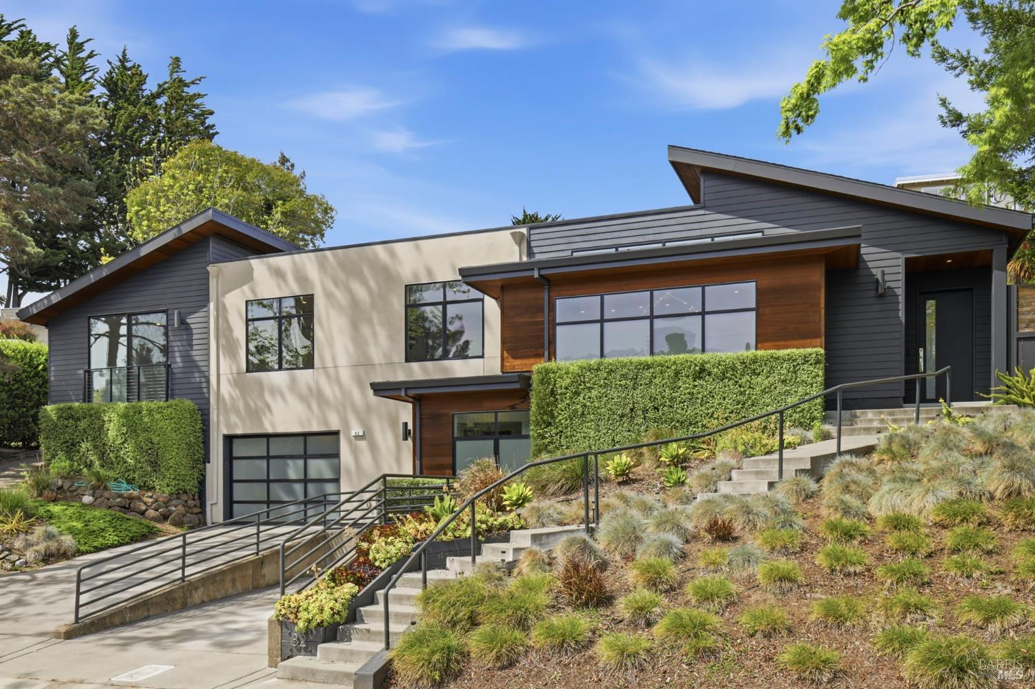 82 S Knoll Road photo 2