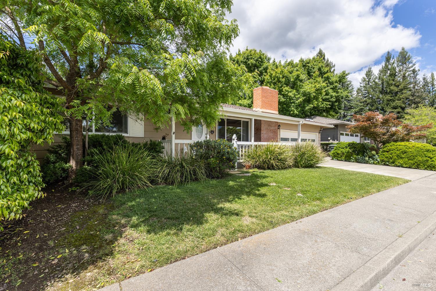 7121 Oak Leaf Drive photo 2