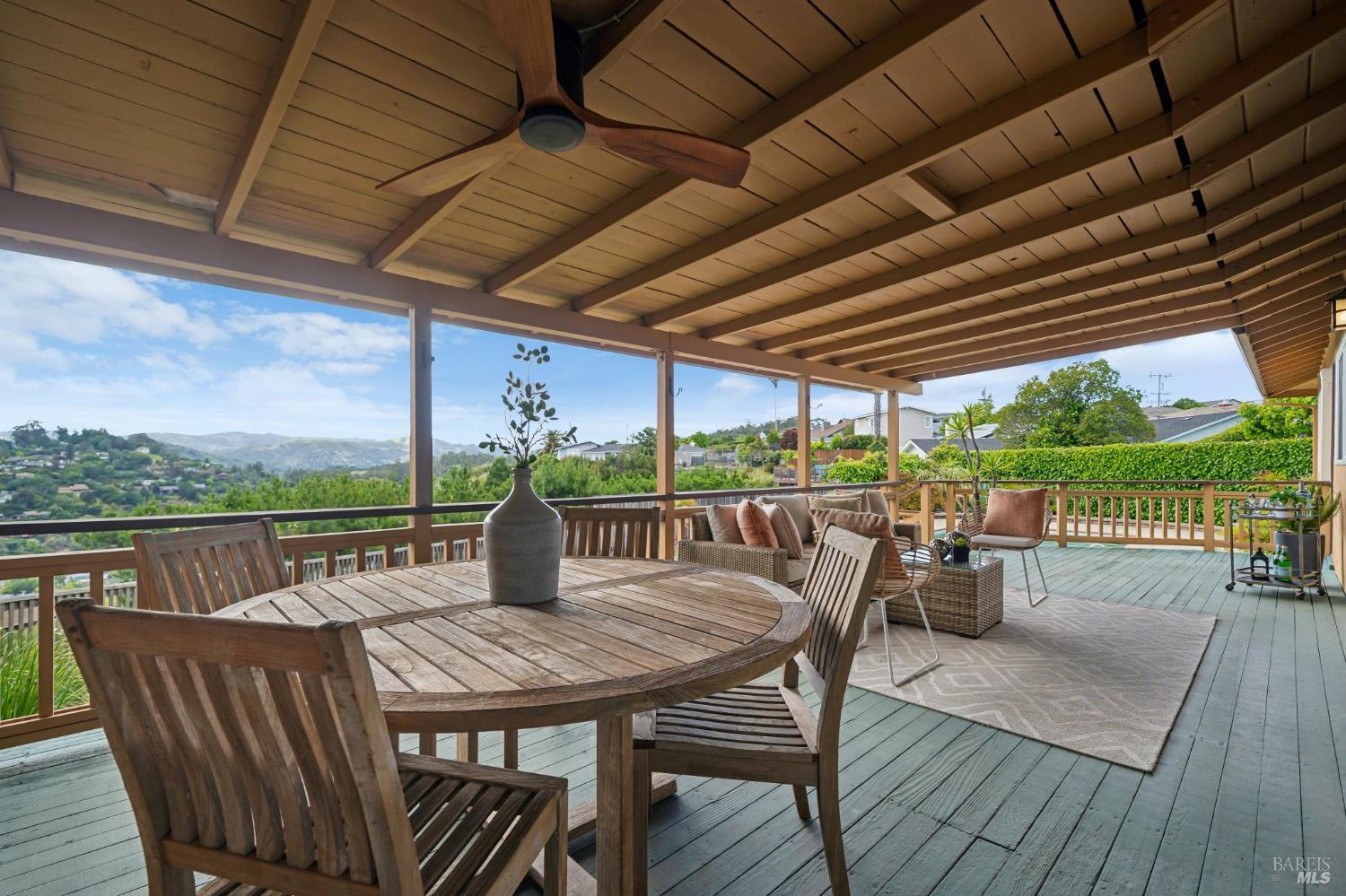 Detail Gallery Image 20 of 29 For 24 Maywood Way, San Rafael,  CA 94901 - 3 Beds | 2 Baths