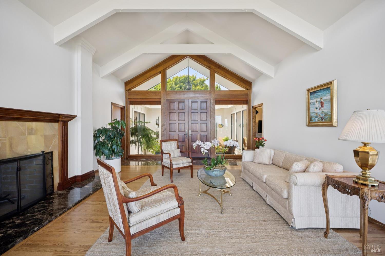 Detail Gallery Image 13 of 90 For 120 Fernwood Dr, San Rafael,  CA 94901 - 4 Beds | 3 Baths