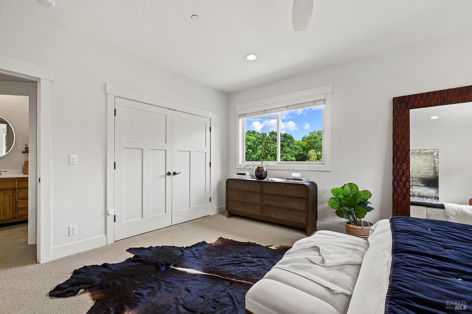 Detail Gallery Image 34 of 80 For 15 Wildwood Ln, Novato,  CA 94947 - 5 Beds | 4/1 Baths